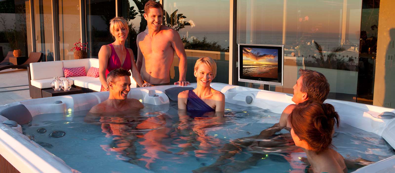 Collection: Limelight
Model: Gleam